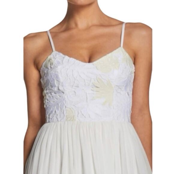 Dress The Population Asha Lace and Chiffon Maxi Dress in White and Ivory, Size S - Picture 2 of 14
